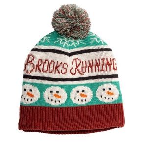 NWT Brooks Run Merry Pom Beanie